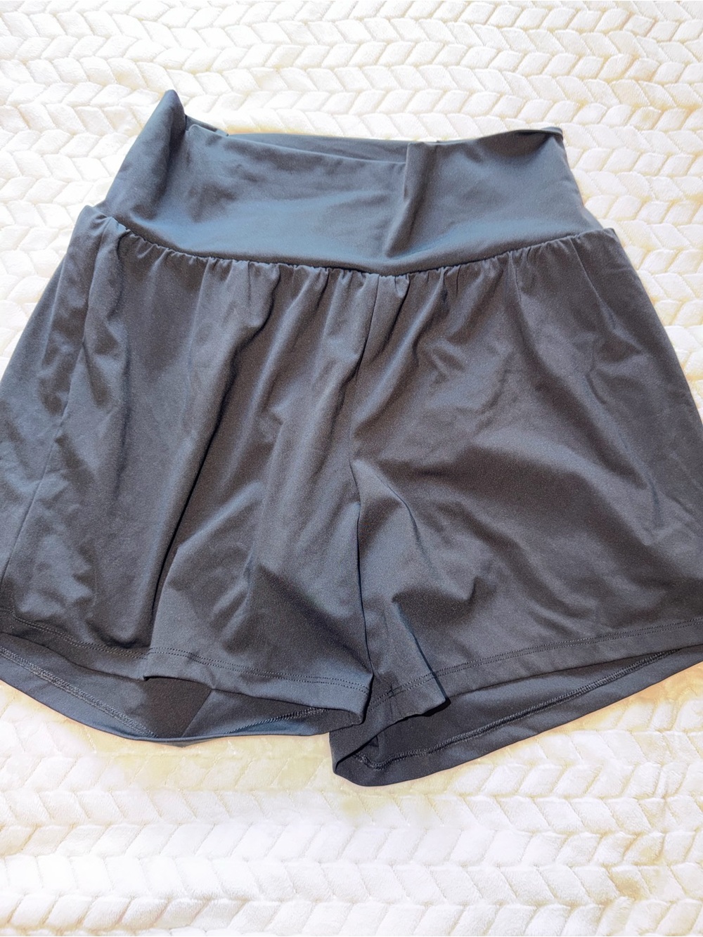 Halara SoftlyZero Airy 2 in 1 Yoga Shorts Black Size Large Long NWT